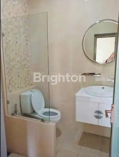 image RUMAH LUXURY BARU 2 LANTAI FULL FURNITURE DI AREA BOROBUDUR SUHAT KOTA MALANG (11)