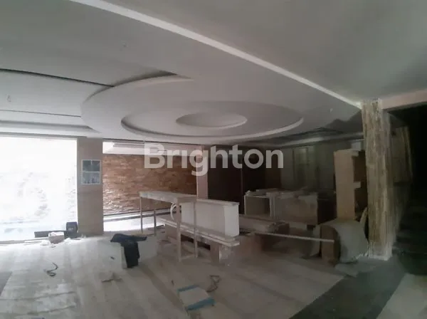 image RUMAH FULL MARMER MRH PAKUWON CITY (4)