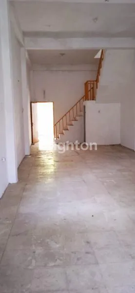 image RUKO PREMIUM LOKASI STRATEGI DI HOOK TANAH LUAS (3)