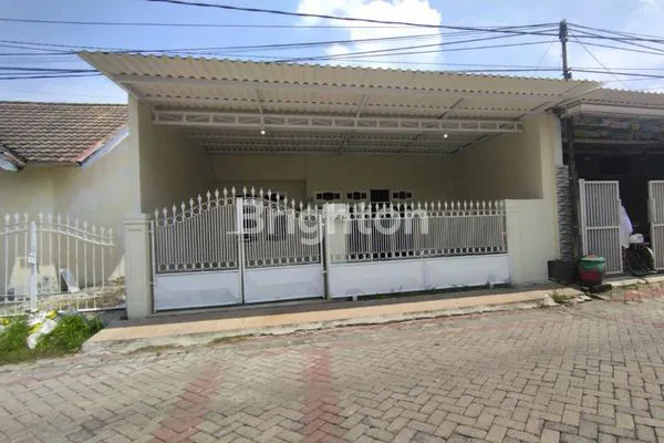 image RUMAH TERAWAT SIAP HUNI NIRWANA EKSEKUTIF ROW LEBAR (2)