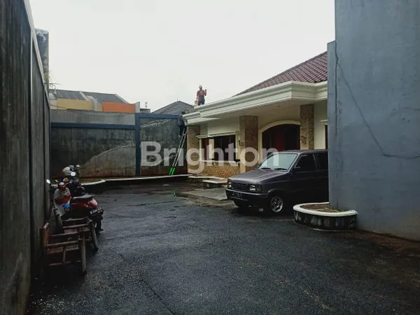 image RUMAH LUAS DAN MURAH DI JAKARTA BARAT (2)