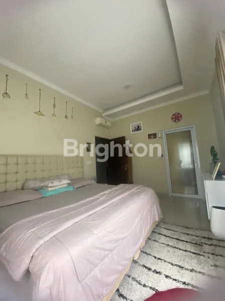 image RUMAH HOEK 2 LT DI DALAM CLUSTER TRIMEZIA GADING SERPONG TANGERANG (4)