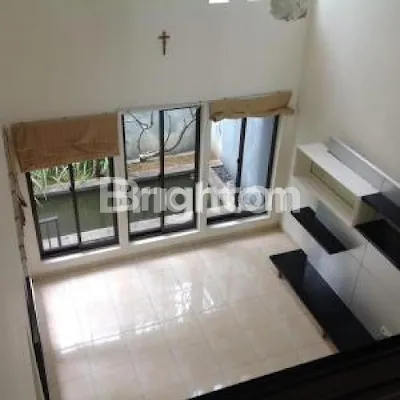 image RUMAH 2 LANTAI DI THE GREEN, CLUSTER MIRAGE, BSD, TANGERANG SELATAN (6)