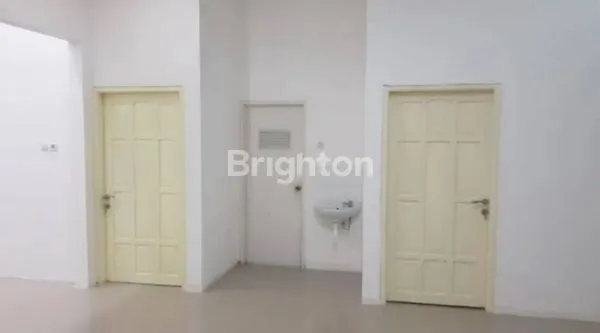 image RUMAH BERSIH TERAWAT NIRWANA EKSEKUTIF DEKAT MERR RUNGKUT (6)