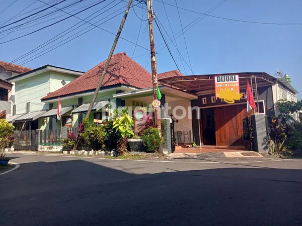 image RUMAH TENGAH KOTA DEKAT RSSA BJTM (1)