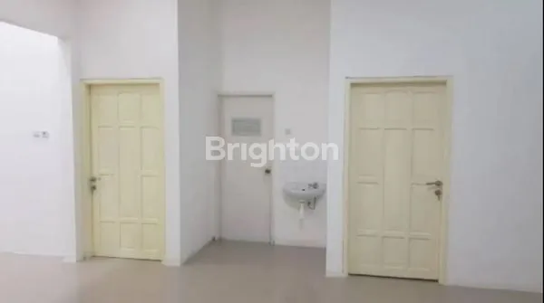 image RUMAH NIRWANA EKSEKUTIF 1.5 LANTAI BARU RENOVASI STRATEGIS DEKAT PANDUGO, RUNGKUT (4)