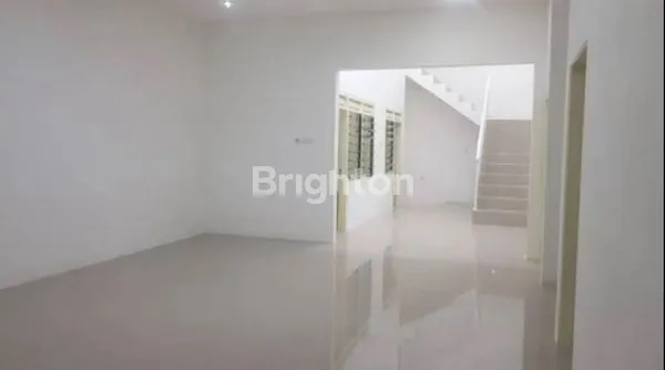 image RUMAH NIRWANA EKSEKUTIF 1.5 LANTAI BARU RENOVASI STRATEGIS DEKAT PANDUGO, RUNGKUT (7)