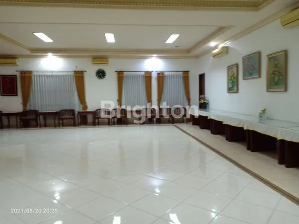 image RUMAH PENGINAPAN MEWAH DI RAYA KERTAJAYA INDAH, SURABAYA (4)