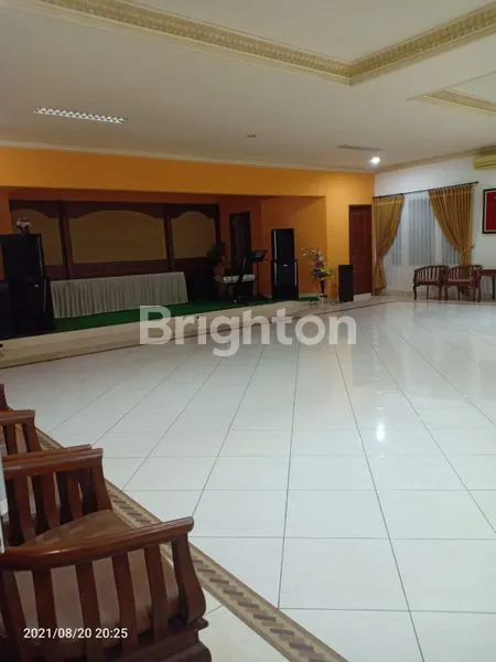 image RUMAH PENGINAPAN MEWAH DI RAYA KERTAJAYA INDAH, SURABAYA (6)