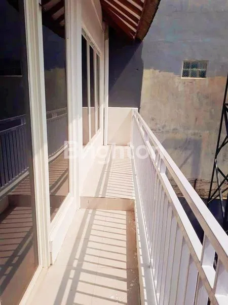 image RUMAH BAGUS MEWAH 2 LT BARU RENOVASI DEKAT EXIT TOL KOTA MALANG (10)