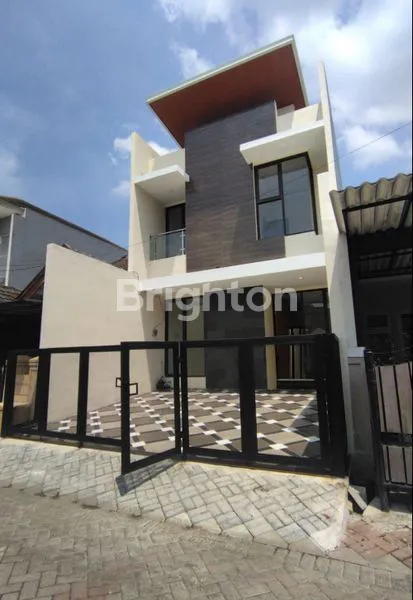 image BARU GRESS RUMAH MINIMALIS 2 LANTAI NIRWANA EKSEKUTIF (1)