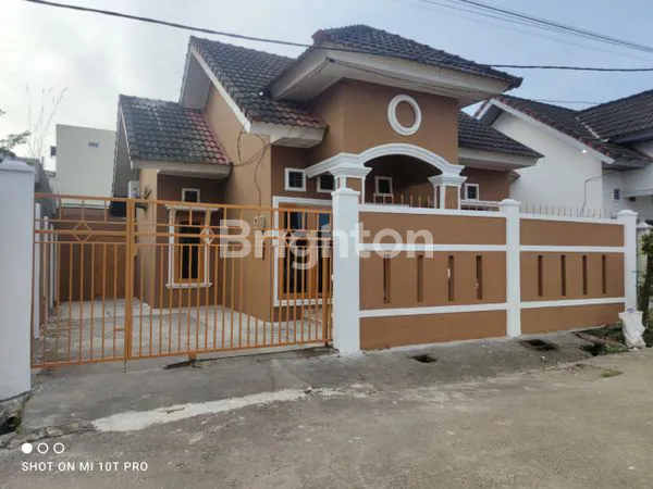 RUMAH CANTIK SIAP HUNI