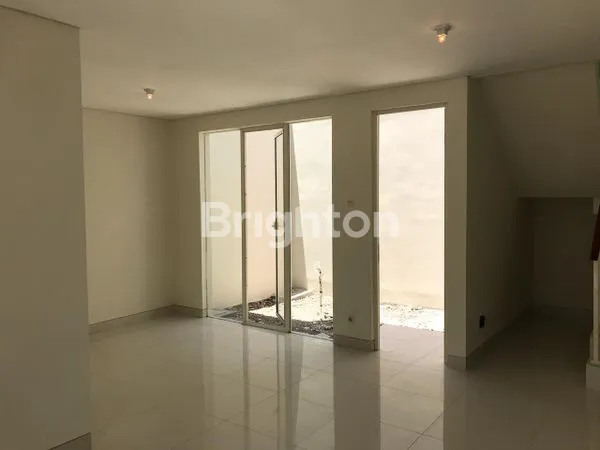 image RUMAH 1 MAN DI SURABAYA BARAT (2)