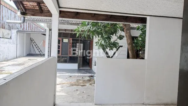 image MAJAPAHIT RUMAH BISA UNTUK KANTOR DAN GUDANG PINGGIR JALAN RAYA SEMARANG TIMUR (3)