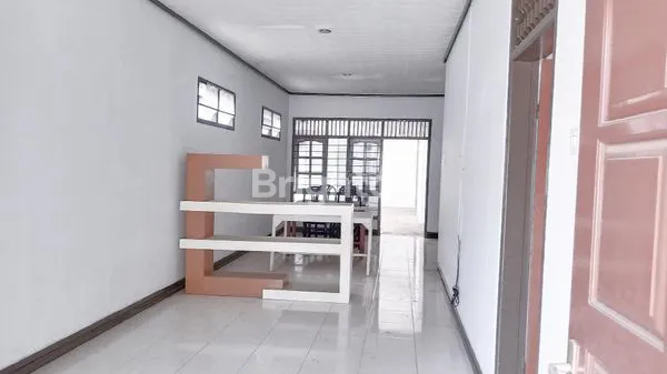 image MAJAPAHIT RUMAH BISA UNTUK KANTOR DAN GUDANG PINGGIR JALAN RAYA SEMARANG TIMUR (6)