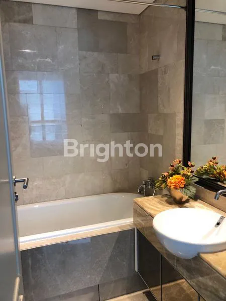 image APARTEMENT THE PEAK SURABAYA (2)