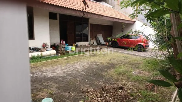 image RUMAH KARMEL BANGUNAN LAMA 1.5 LANTAI POSISI BADAN DAN BEBAS BANJIR (7)