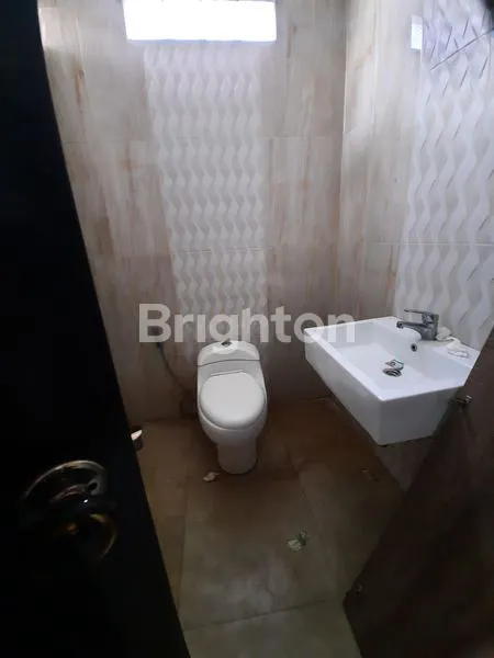 image TURUN HARGA RUMAH BAGUS LAHAN SANGAT LUAS DI LOKASI STRATEGIS (7)