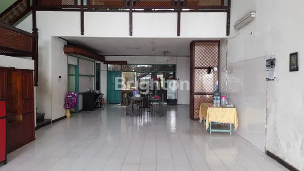 image RUMAH BESAR TENGAH KOTA (2)