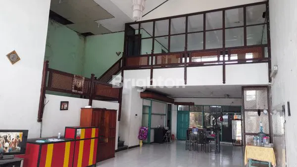 image RUMAH BESAR TENGAH KOTA (7)