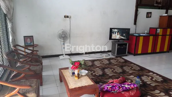 image RUMAH BESAR TENGAH KOTA (6)