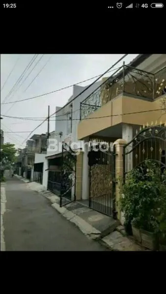 image RUMAH 2 LANTAI DALAM KOMPLEK DKI PONDOK KELAPA KECAMATAN DUREN SAWIT JAKARTA TIMUR (1)