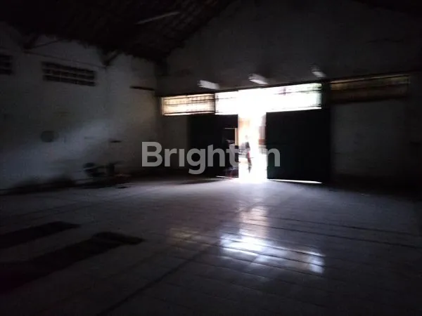 image GUDANG DEKAT RS DR OEN SOLO BARU (3)