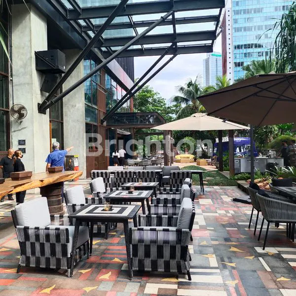image APARTMENT SUDIRMAN SUITES  2 BR CORNER UNFURNISHED. (7)