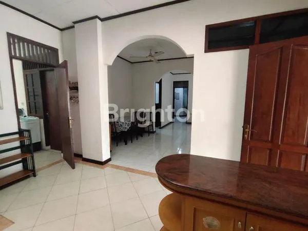 image RUMAH FULL FURNITURE DI PERUMAHAN ELITE (4)