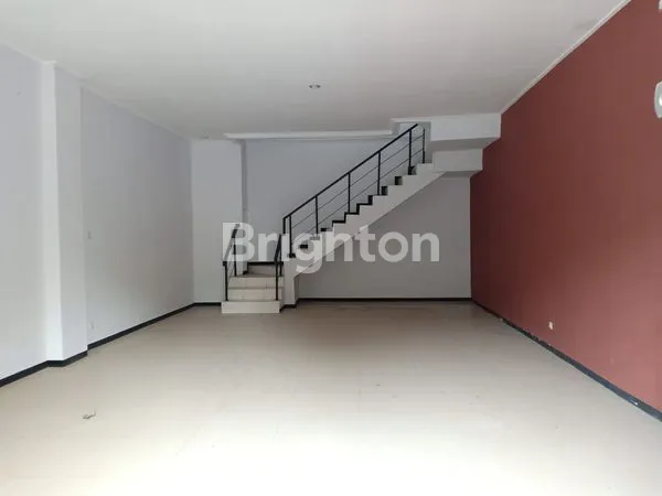 image RUKO 2,5 LANTAI POSISI HOOK DAERAH STRATEGIS (4)