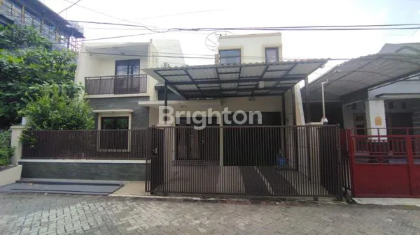image RUMAH MINIMALIS SIAP HUNI KLAMPIS WISMA MUKTI ROW 2,5 MOBIL (1)