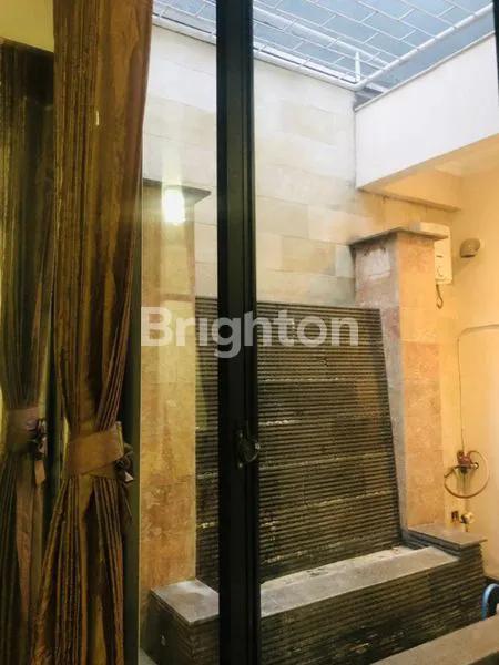 image RUMAH MINIMALIS SIAP HUNI KLAMPIS WISMA MUKTI ROW 2,5 MOBIL (6)