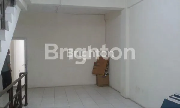 image RUKO MAHKOTA ANCOL JAKARTA UTARA, SIAP HUNI DAN ADA LIFT BARANG 1.5 TON (3)