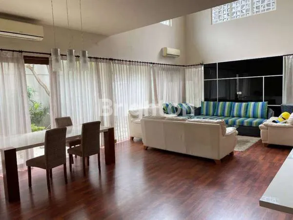 image RUMAH MEWAH ROYAL RESIDENCE (4)