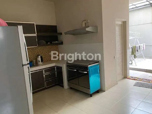 image RUMAH MEWAH ROYAL RESIDENCE (9)