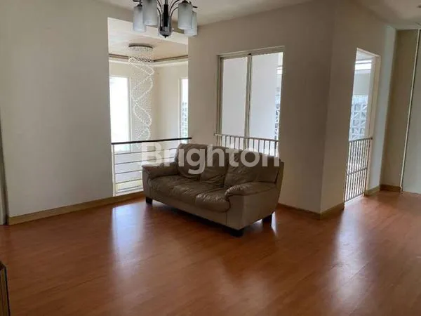 image RUMAH MEWAH ROYAL RESIDENCE (17)