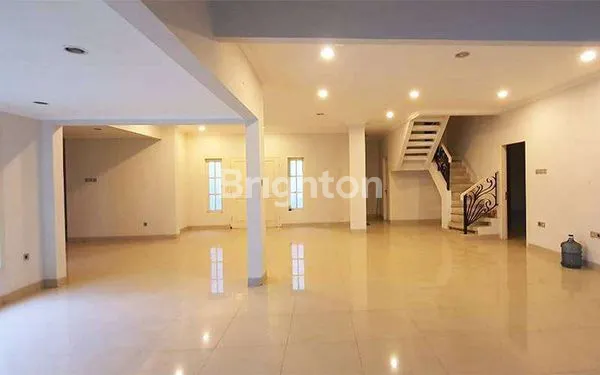 image RUMAH STRATEGIS  DI PUSAT KOTA JAKARTA PUSAT (7)