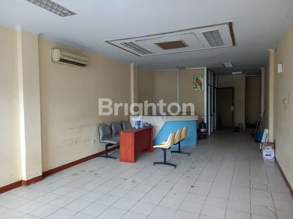 image AMBENGAN PLAZA LOKASI SUPER STRATEGIS PUSAT KOTA NOL JALAN RAYA DEKAT TUNJUNGAN PLAZA COCOK UNTUK KANTOR, BANK (2)