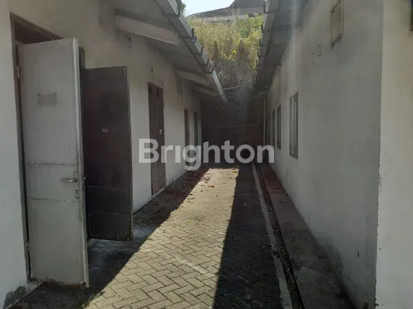 image PAMULARSIH RUMAH BESAR COCOK UNTUK KANTOR STRATEGIS JALAN RAYA SEMARANG BARAT (3)