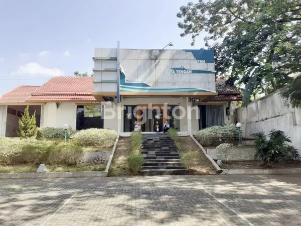 image PAMULARSIH RUMAH BESAR COCOK UNTUK KANTOR STRATEGIS JALAN RAYA SEMARANG BARAT (1)