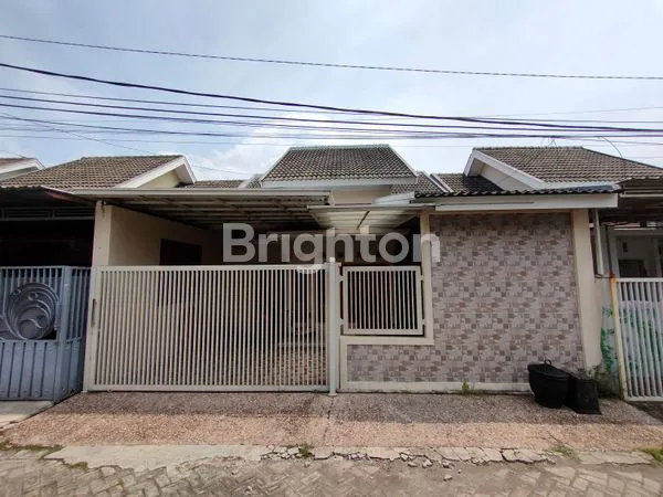 image RUMAH HUNI MODEL MINIMALIS LOKASI STRATEGIS DI PERUMAHAN MOJOROTO INDAH, KOTA KEDIRI (1)