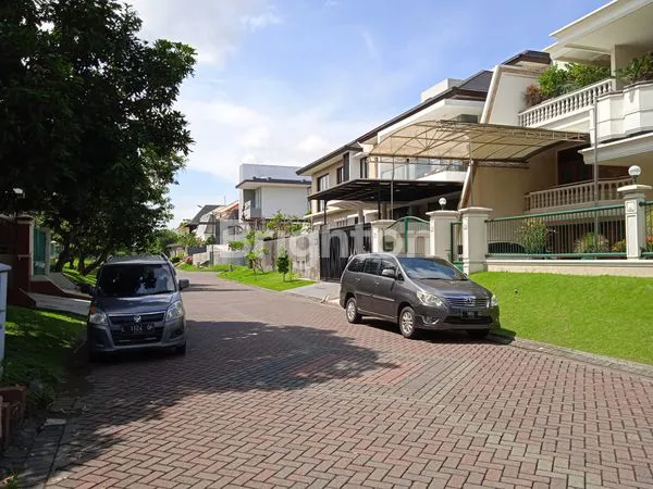 image GRAHA FAMILI, SURABAYA (3)