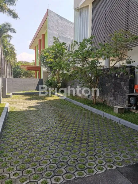 image RUMAH MEWAH VILLA TAMAN GOLF ARAYA LOKASI TENANG, ASRI,AMAN (5)