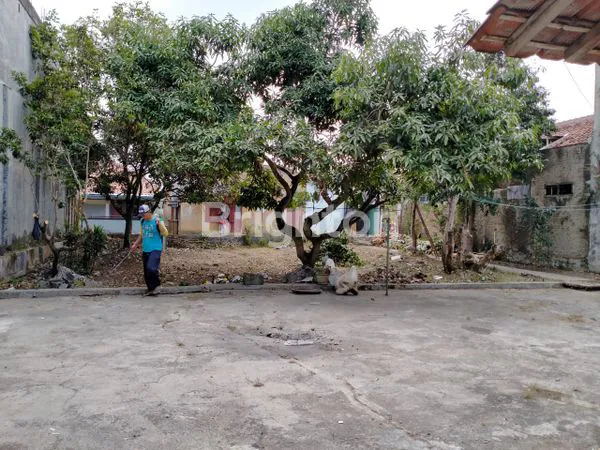 image RUMAH LUAS DI JALAN RAYA PROPINSI COCOK UNTUK GUDANG (4)