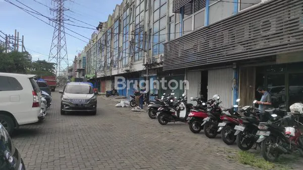 image RUKO STRATEGIS BANGET DEKAT PELABUHAN TANJUNG PERAK COCOK UNTUK KANTOR ATAU EXPEDISI (5)