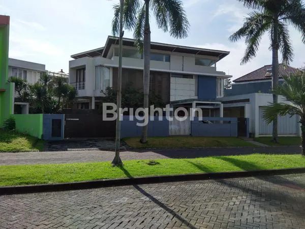 image RUMAH MEWAH VILLA TAMAN GOLF ARAYA LOKASI TENANG, ASRI,AMAN (1)