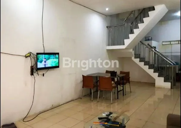 image TOWN HOUSE LOKASI PREMIUM TENGAH KOTA (3)