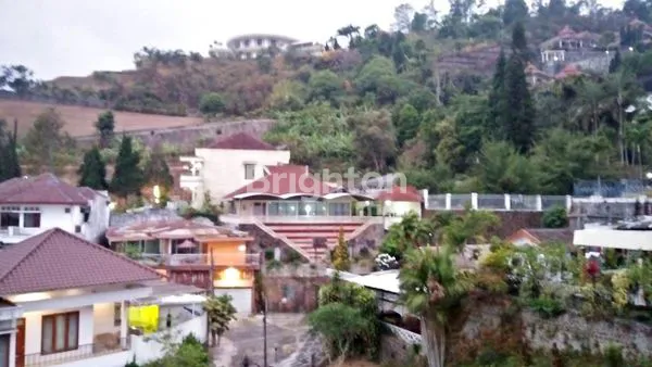 image VILLA NYAMAN DAHLIA, 2 LANTAI, LUAS 400M², HARGA MENARIK (7)