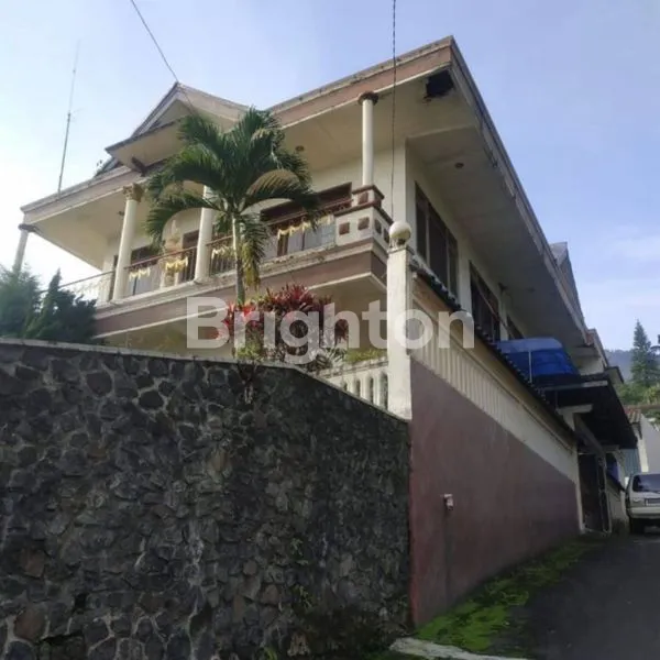 image VILLA NYAMAN DAHLIA, 2 LANTAI, LUAS 400M², HARGA MENARIK (1)