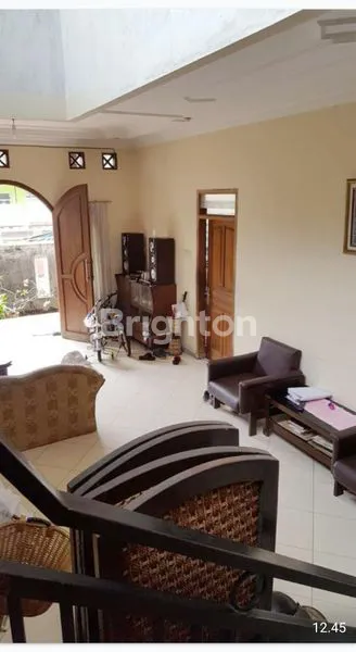 image RUMAH MEWAH DI MALANG (4)